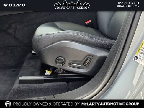 Used 2024 Volvo XC60 B5 Plus AWD/4WD image 14