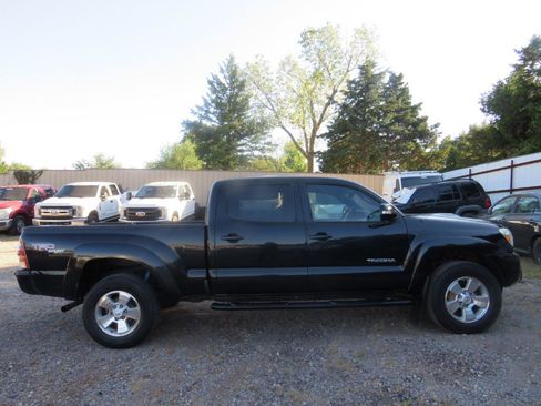 Used 2013 Toyota Tacoma 4x4 Double Cab w/ TRD Sport Pkg image 31