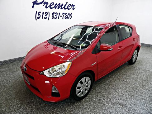 Used 2014 Toyota Prius C Two image 1