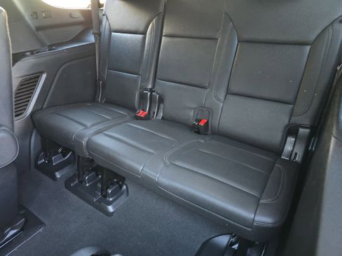 Used 2022 Chevrolet Tahoe LT w/ Luxury Package image 15