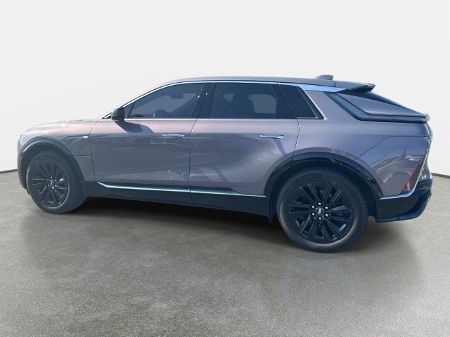 Certified 2024 Cadillac Lyriq Luxury AWD/4WD image 3
