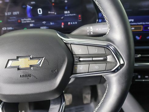 Used 2024 Chevrolet Equinox EV LT image 39