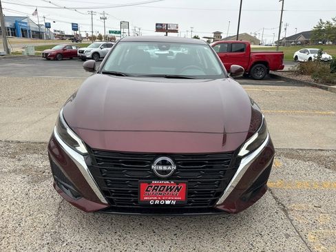 New 2025 Nissan Altima 2.5 SL image 9