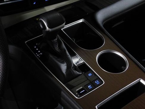 Used 2021 Toyota Sienna XLE image 61