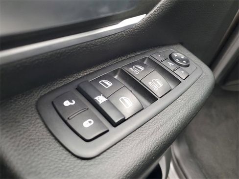 Used 2021 RAM 1500 Big Horn image 21