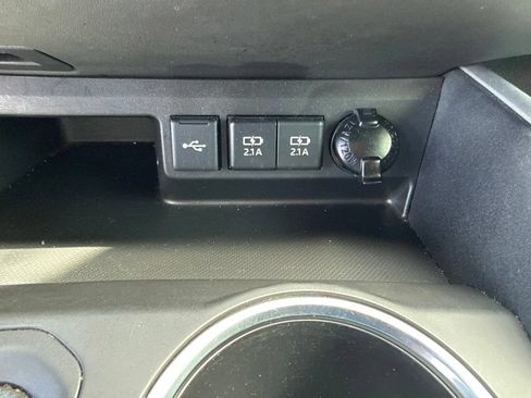 Used 2021 Toyota Highlander XSE AWD/4WD image 13