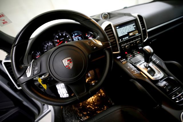 Used 2014 Porsche Cayenne AWD/4WD image 7