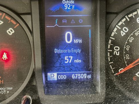 Used 2018 Toyota Tacoma SR RWD image 18