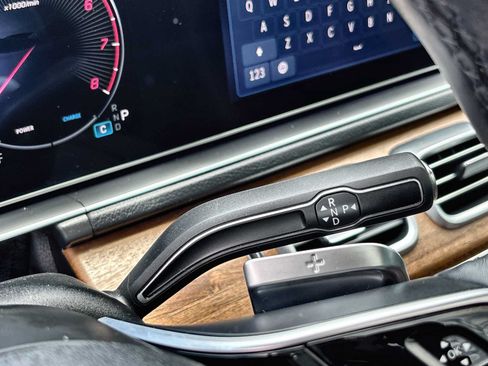Used 2024 Mercedes-Benz GLE 450 4MATIC image 24