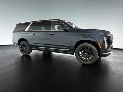 New 2026 Cadillac Escalade ESV Luxury w/ Touring Package image 6