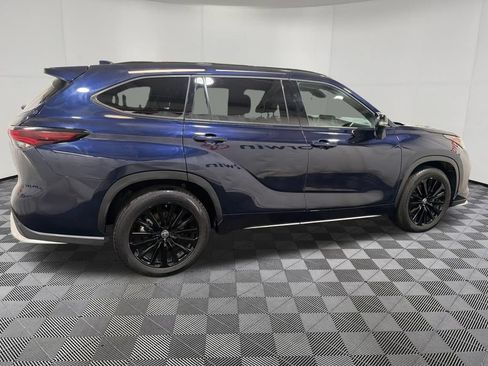 Used 2025 Toyota Highlander XSE AWD/4WD image 9