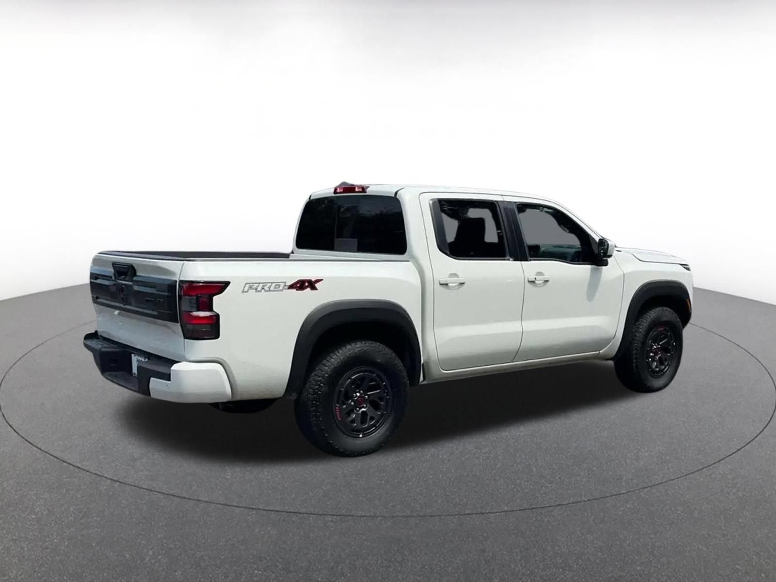 Used 2026 Nissan Frontier PRO-4X AWD/4WD image 14
