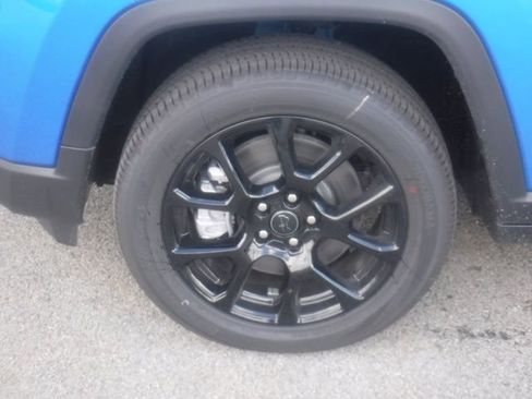 New 2026 Jeep Compass Latitude image 3