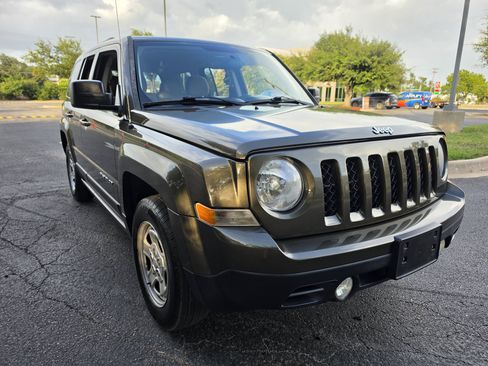 Used 2015 Jeep Patriot Sport w/ Power Value Group FWD image 1