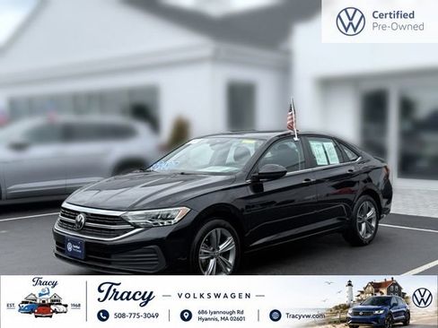 Certified 2024 Volkswagen Jetta SE FWD image 4