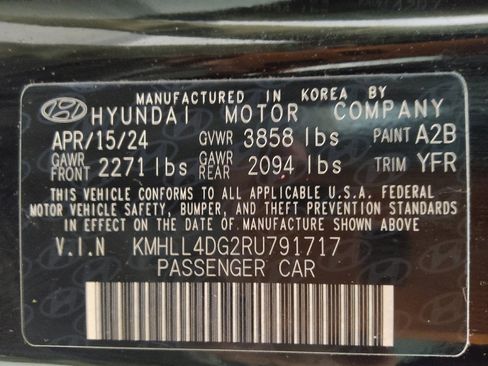 Used 2024 Hyundai Elantra SE image 33