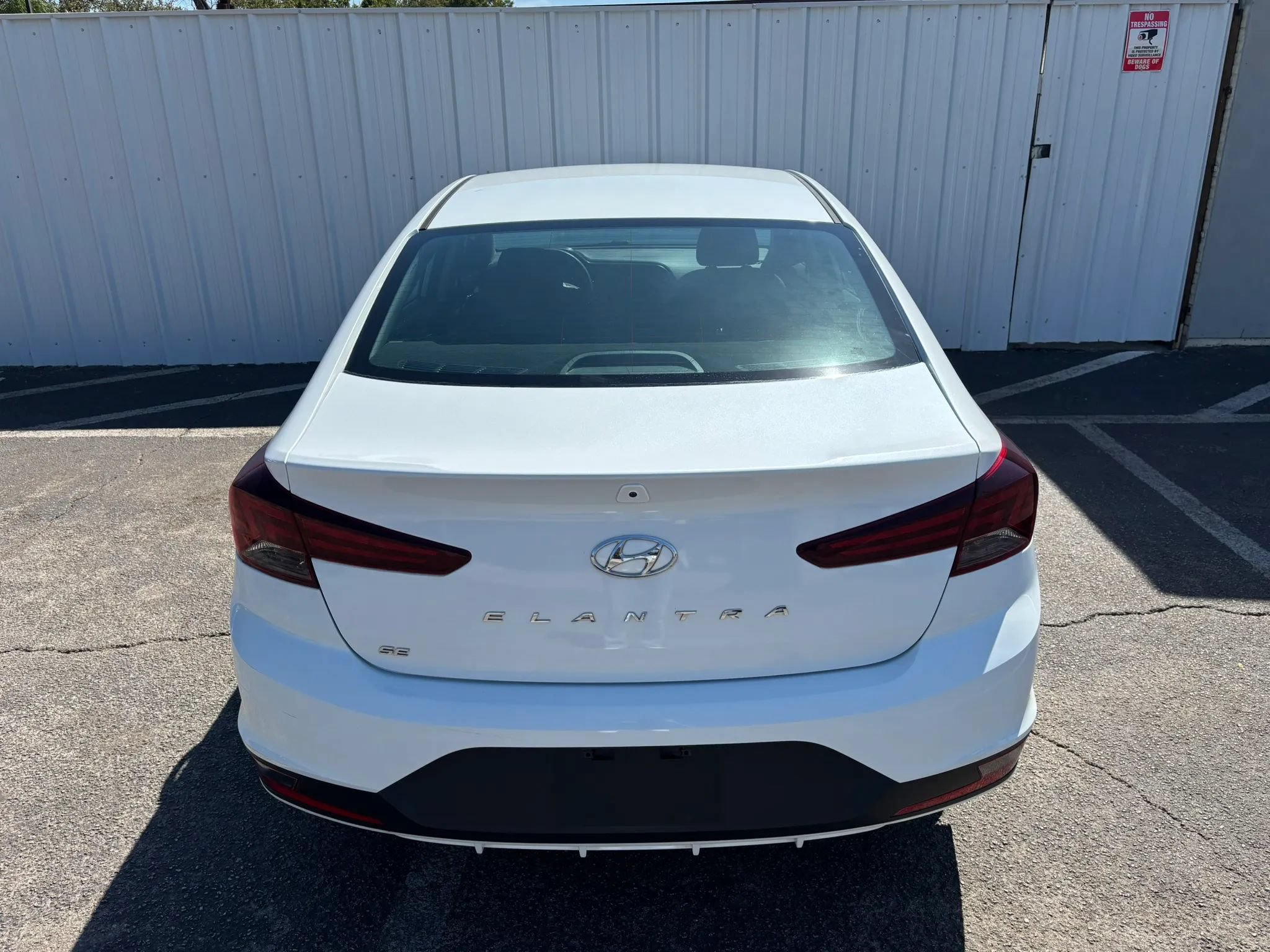 Used 2020 Hyundai Elantra SE w/ Cargo Package (C1) FWD image 5