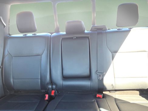 Used 2022 Ford F150 Lariat w/ Max Trailer Tow Package image 13