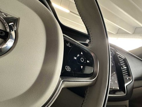 Used 2023 Volvo XC90 B5 Plus w/ Protection Package Premier image 22