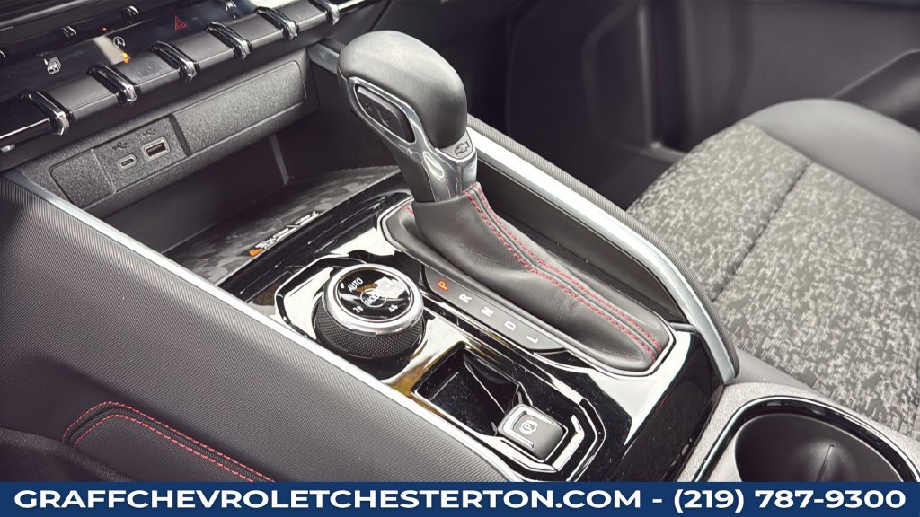 Used 2023 Chevrolet Colorado Z71 AWD/4WD image 30
