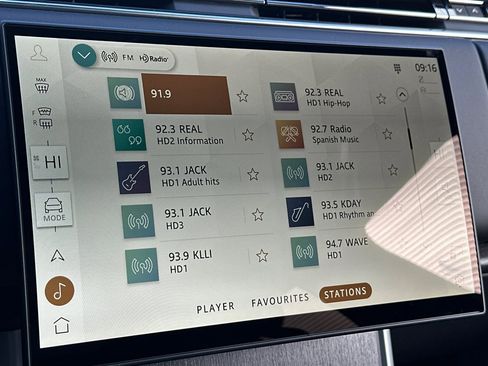 New 2026 Land Rover Range Rover SE image 19