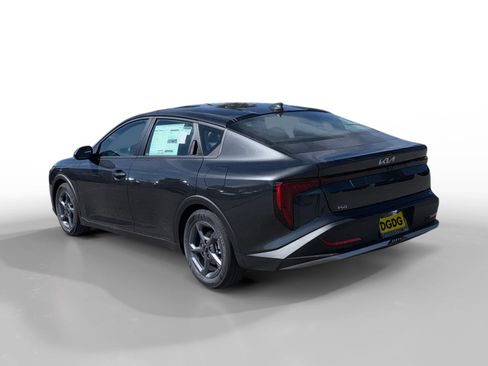 New 2026 Kia K4 LXS image 3