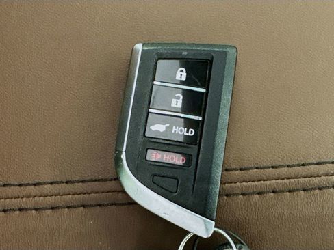 Used 2022 Acura MDX FWD w/ Technology Package image 40