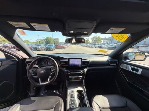 Used 2023 Ford Explorer ST-Line w/ Class IV Trailer Tow Package AWD/4WD image 17