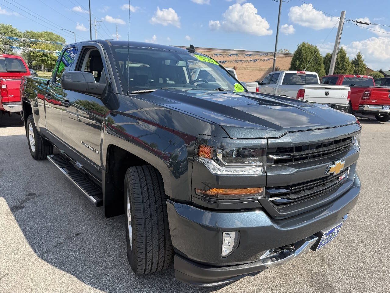 Used 2018 Chevrolet Silverado 1500 LT w/ All Star Edition AWD/4WD image 3