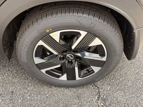 New 2026 Nissan Kicks SV w/ SV Premium Package AWD/4WD image 13