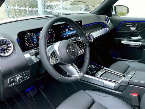 New 2026 Mercedes-Benz GLB 250 4MATIC image 6