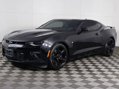Used 2017 Chevrolet Camaro SS RWD image 10