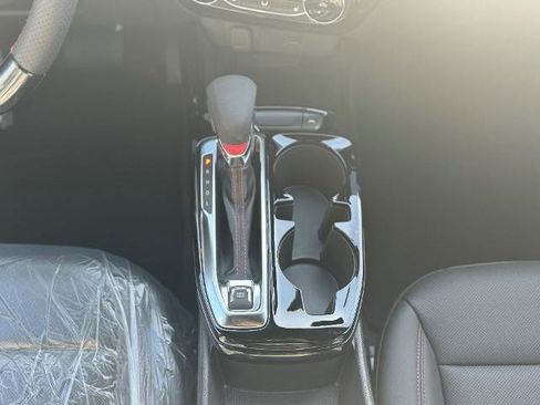 New 2025 Chevrolet Trax RS w/ Sunroof Package image 17