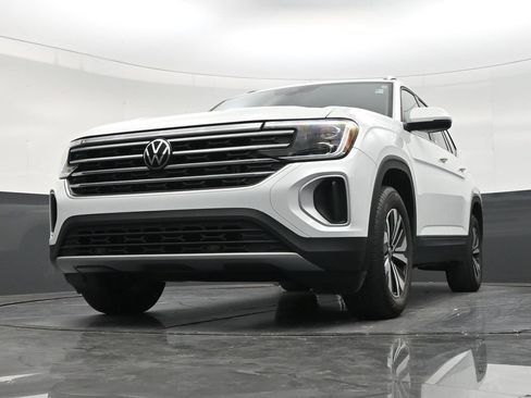 Used 2025 Volkswagen Atlas SE FWD image 27