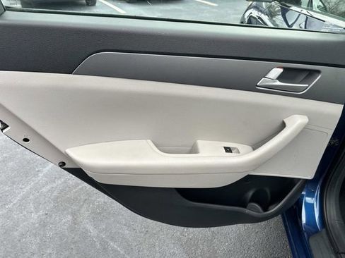 Used 2016 Hyundai Sonata SE image 16