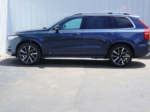Used 2019 Volvo XC90 T6 Momentum w/ Protection Package Premier AWD/4WD image 3