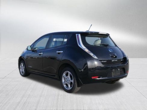 Used 2013 Nissan Leaf SV w/ Premium Pkg image 5