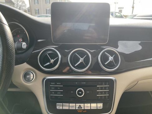 Used 2019 Mercedes-Benz CLA 250 4MATIC image 32