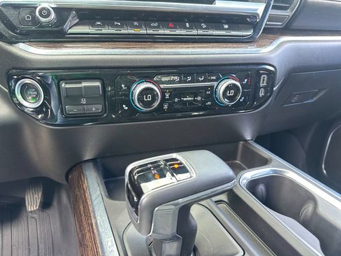 Used 2024 GMC Sierra 1500 Elevation w/ Elevation Premium Package AWD/4WD image 34