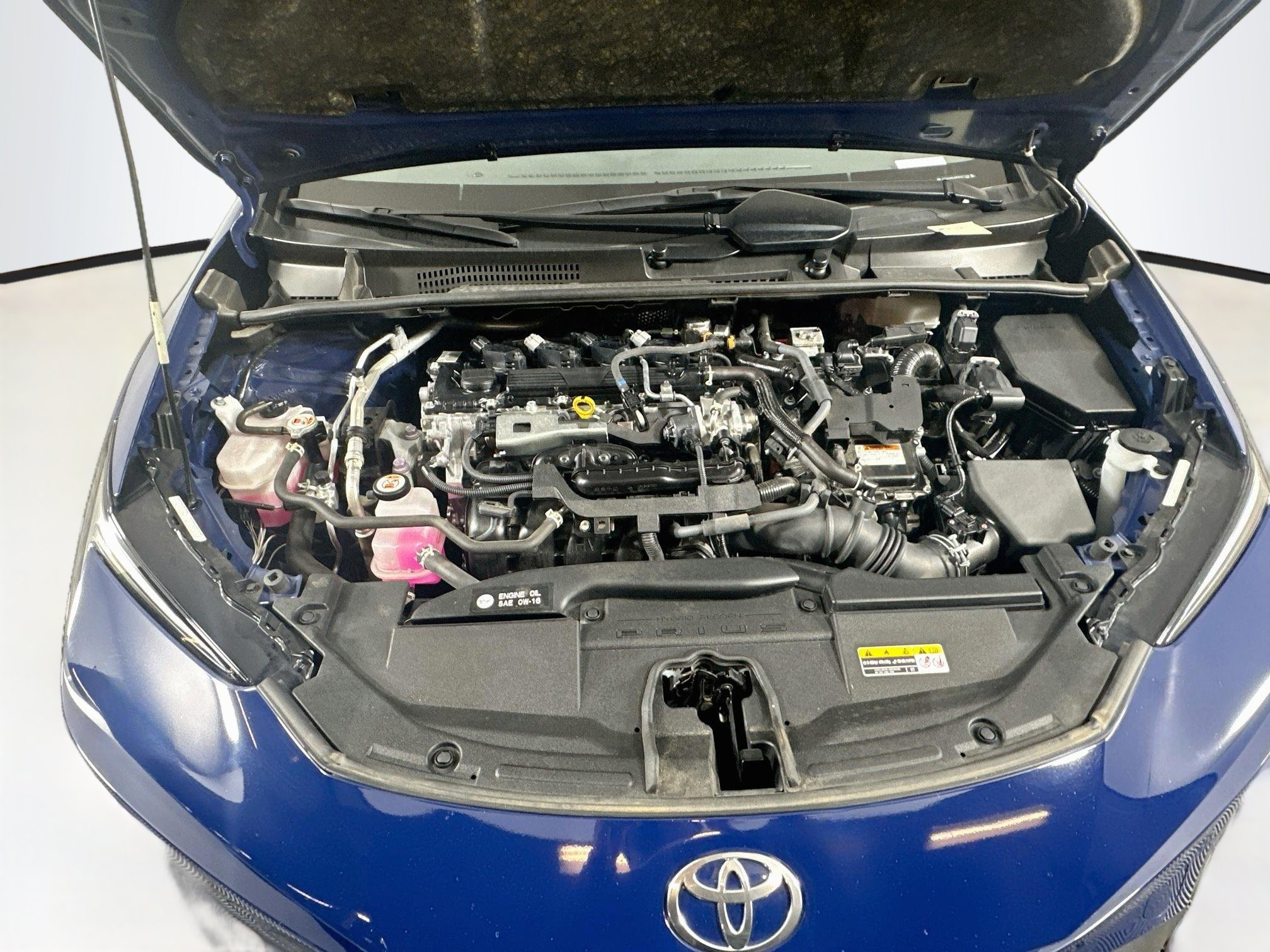 Used 2024 Toyota Prius LE FWD image 31
