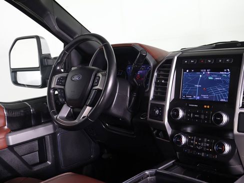 Used 2019 Ford F250 Platinum w/ Platinum Ultimate Package AWD/4WD image 34