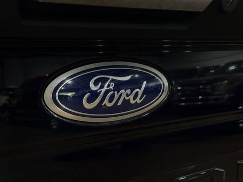 Used 2022 Ford F250 Lariat w/ Chrome Package image 63