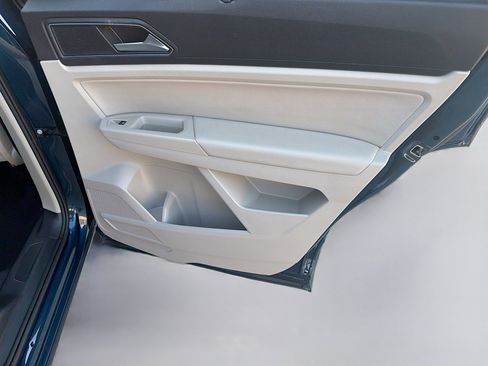 Used 2019 Volkswagen Atlas SEL R-Line image 31