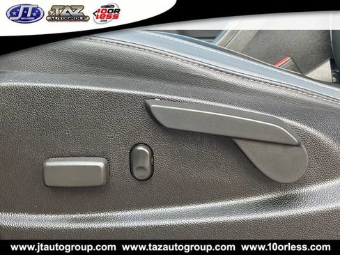 Used 2021 Chevrolet Colorado Z71 AWD/4WD image 11