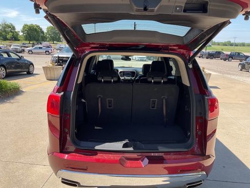 Used 2018 GMC Acadia Denali w/ Technology Package AWD/4WD image 14