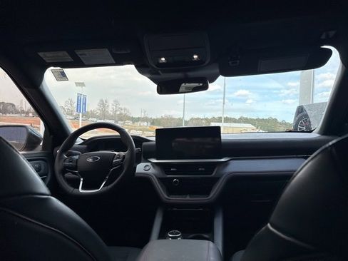 Used 2025 Ford Explorer ST-Line w/ Premium Package image 13