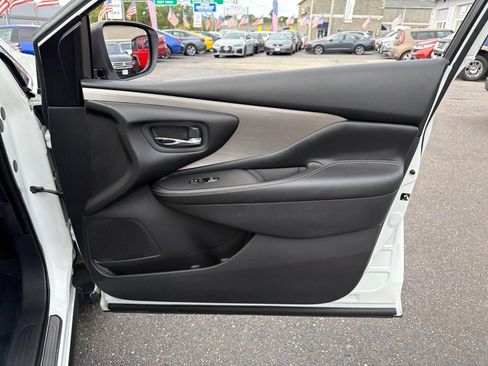 Used 2017 Nissan Murano S AWD/4WD image 15