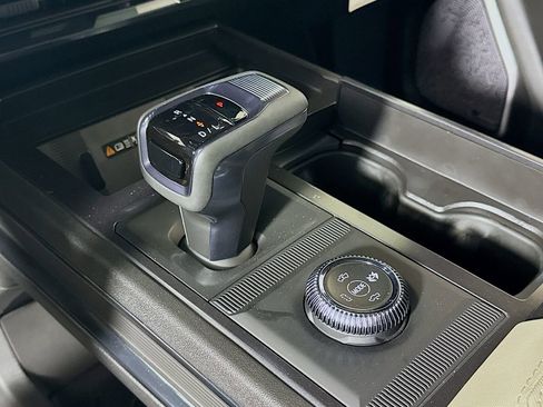 New 2026 GMC Hummer EV 4x4 Crew Cab image 11