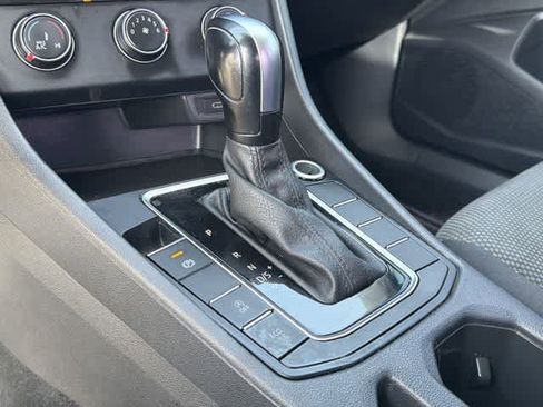 Used 2021 Volkswagen Jetta S image 23