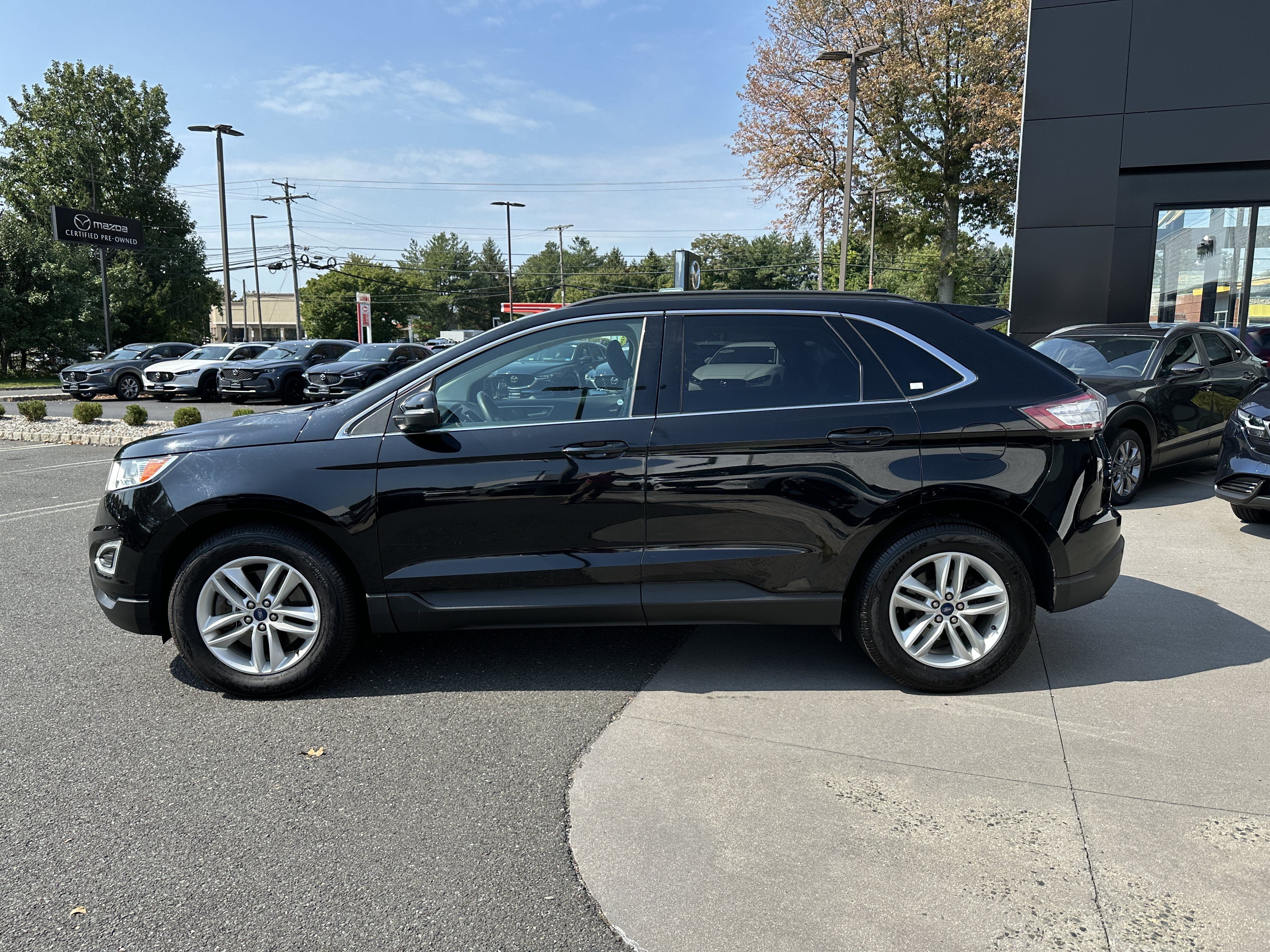 Used 2018 Ford Edge SEL w/ Equipment Group 201A AWD/4WD image 3